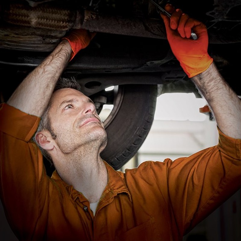 Maxim Gloves are the number one choice for mechanics and automotive professionals UCi Maxim Disposable Gloves